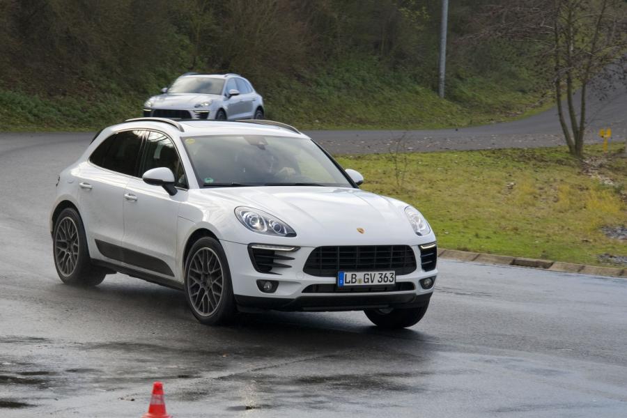  Porsche Macan Turbo 2015 года  (фото 80 из 84)